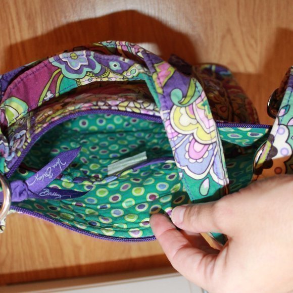 Choice Vera Bradley Crossbody Bag - Picture 5 of 16